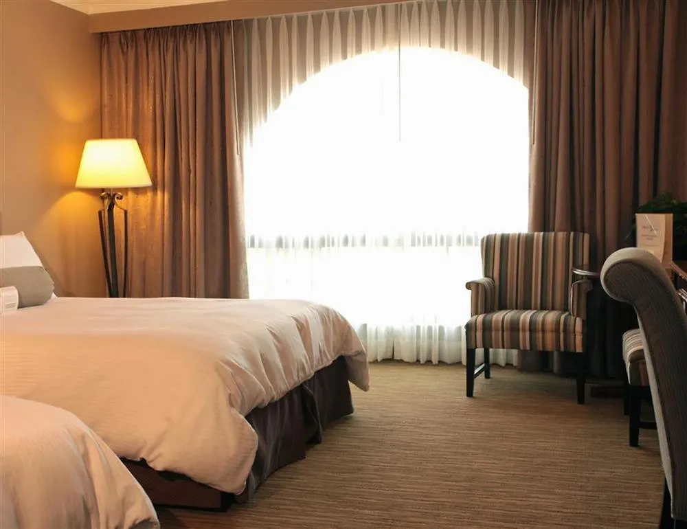 Coast Burbank Hotel